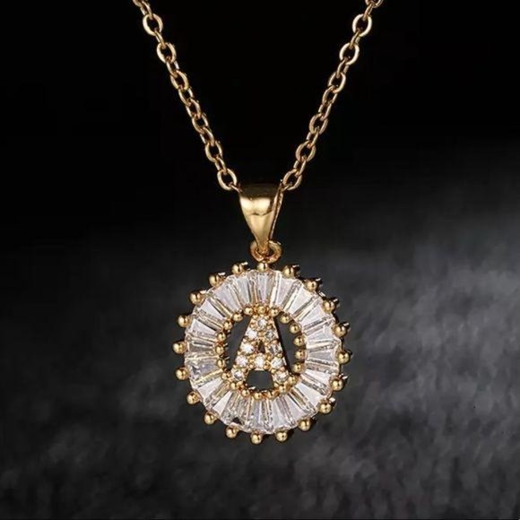 Gold Initial Crystal Sparkly Pendant Necklace A-Z - Picture 7 of 10